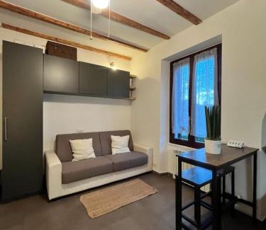 Lambrate Apartment | Cozy Monolocale: A Perfect Getaway for Your Travels
