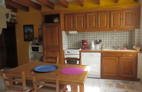 Lironcourt Cottage | Cozy Gite Lironcourt: 2 Bedroom Retreat with Great Amenities