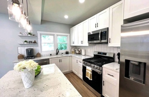 Riverwest House | Relaxing Riverwest Retreat with Spa and Pet-Friendly Perks