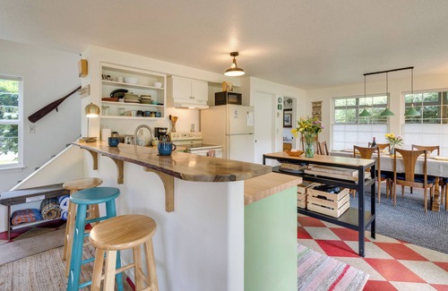 Rockaway Beach Cottage | Oceanfront Rockaway Beach House with Spa & Family Amenities