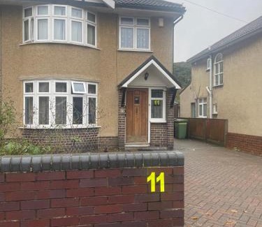 Filton House | Cozy Room Near Southmead with Great Guest Rating