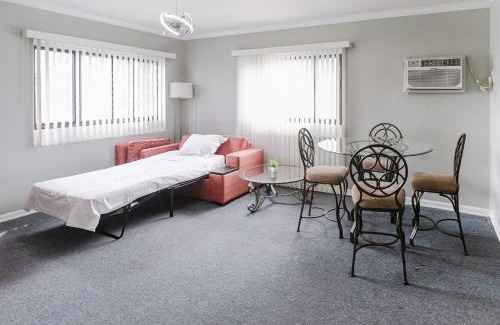 Riverview Apartment | Charming Room w Private Bath Wi-Fi in Brownstown