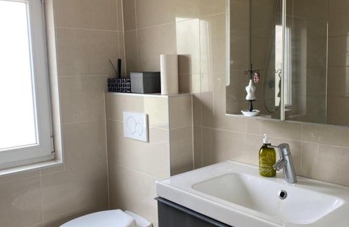 Sint-Martens-Latem Bed & Breakfast | Cozy Rooms in a Serene Green Space, Pet and Child Friendly