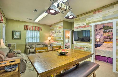 Rowlett House | Cozy Rowlett Guest Cottage Steps from Downtown