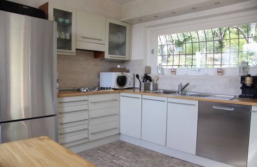Lerici Villa | Rustic Retreat with Ocean Views, Pool & Free WiFi