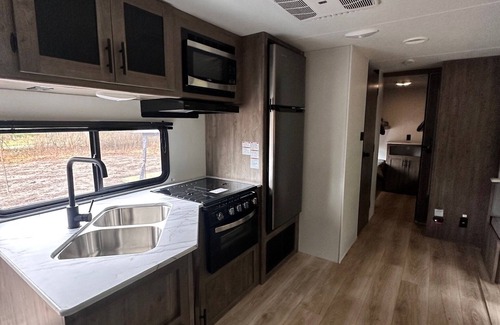 Necedah House | Charming RV Camper Rental Near Lake Petenwell: Your Perfect Camping Getaway!
