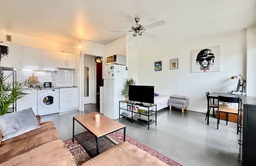 Centre Ville Apartment | Charming studio with balcony on the 10th floor