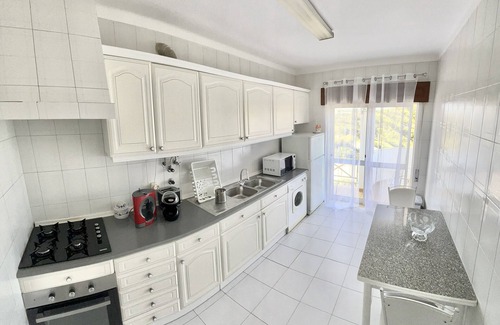 Salema Apartment | Oceanfront Salema with Spa & Breakfast for Your Getaway