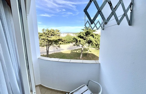Salema Apartment | Oceanfront Salema with Spa & Breakfast for Your Getaway