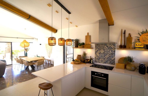 Salema Villa | Oceanview Salema Villa with Private Pool and Spa Amenities