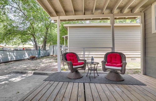 Southside House | Inviting San Antonio Retreat Near Downtown with Pet-Friendly Amenities