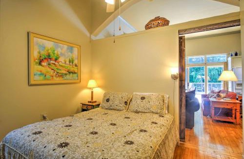 Saugatuck Apartment | Discover Saugatuck Condo with Private Deck & Grill Oasis