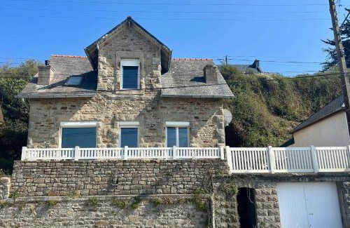 Saint-Michel-en-Greve House | Charming seaside family home - sleeps 8