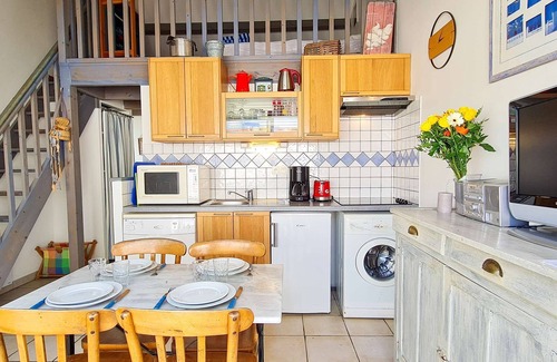 La Couarde-sur-Mer House | Seaside Retreat with Garden & Ocean View - Pet Friendly
