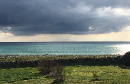Plozevet House | Charming seaside fisherman's cottage with garden