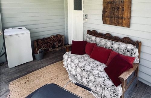 Kirup Cottage | Charming self contained rustic country cottage joined to main farmhouse.