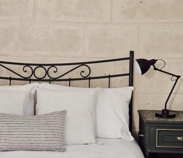 Senglea Apartment | Cozy Senglea Studio - Guest Rated 9.3/10 for Comfort