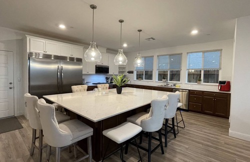 Visalia House | Sequoia Vista: New Family-Friendly Retreat Near National Park