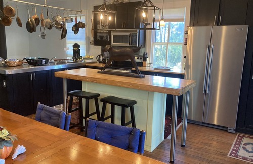 Windmill Point House | Tranquil Oceanfront Cottage with Spa & Pet-Friendly Perks