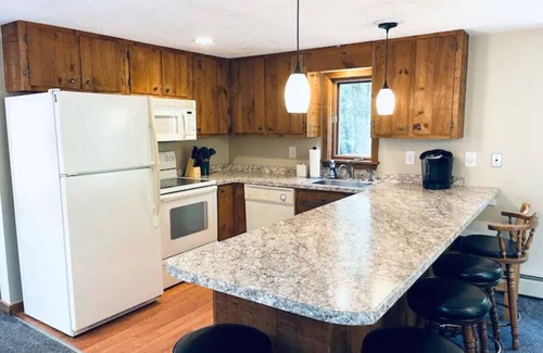 Intervale House | Guest Rated 10/10: Skyline House in N. Conway, Attitash