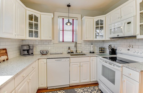 Smithfield House | Exceptional Smithfield House: Steps to Downtown & Ocean Views!