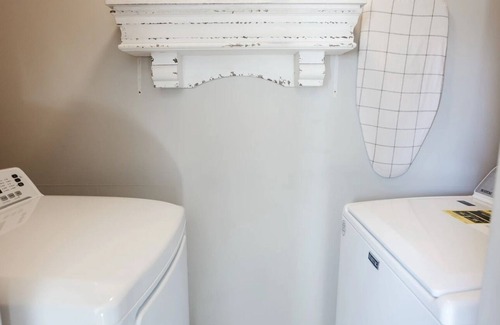 North Charleston House | Dog-Friendly Southern Cottage with Top Guest Rating of 9.4