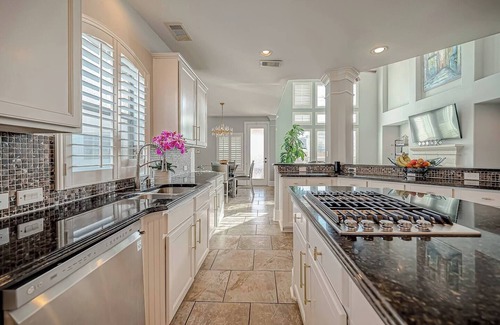 Pearland House | Charming, spacious Family/Grp Retreat in Pearland