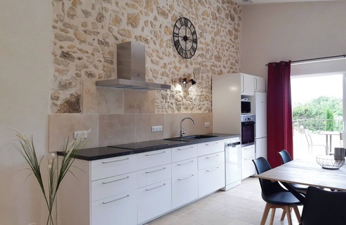 Forcalquier House | Family-Friendly Cottage Surrounded by Nature – 10/10 Rating
