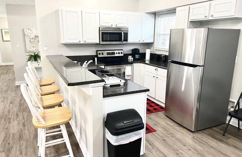Shelbyville House | Unforgettable Getaway with Pool and Kitchen Amenities