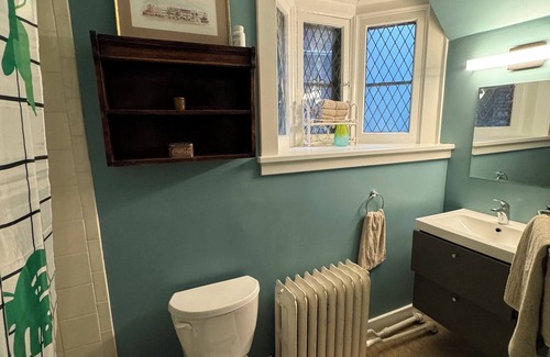 Bickford Park Apartment | Inviting Ground Floor Apartment with Garden & Family Perks