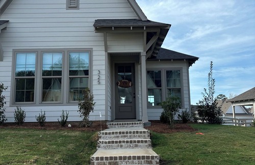 Auburn - Opelika House | Charming & Spacious Townhome on North College Street in Auburn