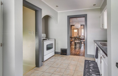 Springfield Cottage | Cozy Springfield Home: Family-Friendly & Close to Downtown