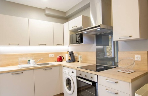 Calviac-en-Perigord Cottage | Relaxing Gite Calviac-en-Périgord with Spa & Family-Friendly Amenities