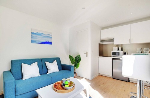 Le Kremlin-Bicetre Apartment | Charming Studio - 2P- Le Kremlin-Bicêtre