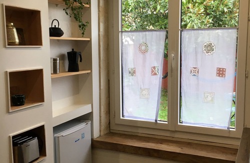 Saint-Laurent-de-Medoc Apartment | Inviting Studio in the Heart of Medoc with Pool & Views
