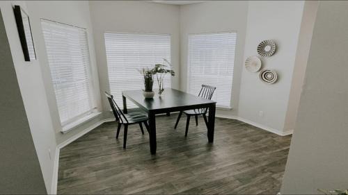 South Side Apartment | Cozy Retreat with Pool Access and Pet-Friendly Perks