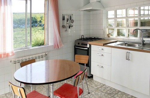 Soutomaior Cottage | Idyllic Stone Cottage on Scenic Country Estate by River