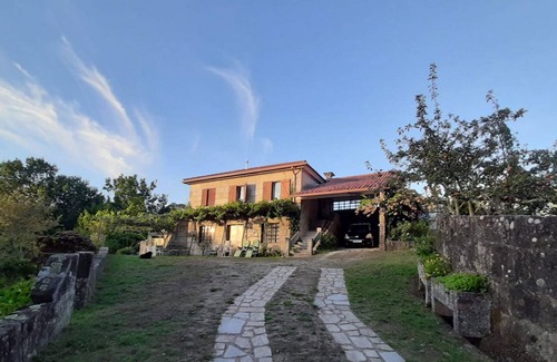 Soutomaior Cottage | Idyllic Stone Cottage on Scenic Country Estate by River