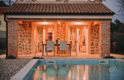 Risika Villa | Idyllic Villa Pepina: Private Pool with Spa Retreat
