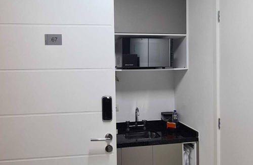 Belem Apartment | Convenient Studio Steps from Metro Belém, Pet Friendly