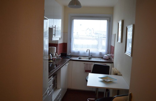 Quartier de la Maison-Blanche Apartment | Inviting Studio with Kitchen & Breakfast - Guest Rated 9.8