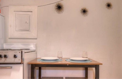 Beacon Apartment | Charming Studio | Above Main Street | Free Parking