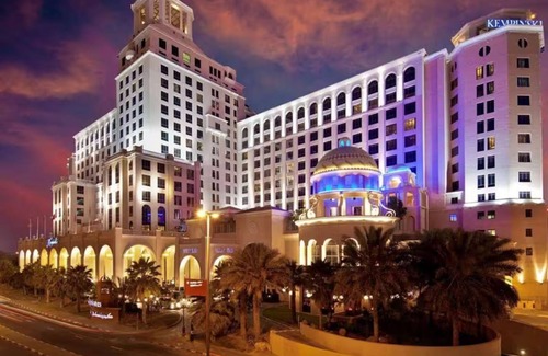 Al Barsha 1 Apartment | Charming Studio Apt Wid Balcony Near Dubai Mall