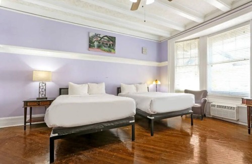 Mid-City Hotel | Charming Vacation Studio on Canal Street with Kitchen Access