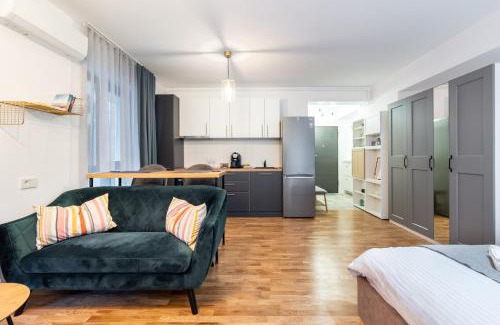 Bucharest Apartment | Cozy Studio Near Unirii Square - Guest Rated 9.7/10