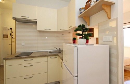 Baska Apartment | Beautiful Studio for Two with Balcony & Ocean View