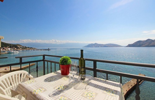 Baska Apartment | Beautiful Studio for Two with Balcony & Ocean View