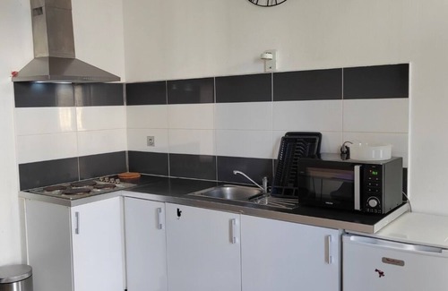 Mont Duplan Apartment | Cozy Studio Retreat for Families Seeking Adventure