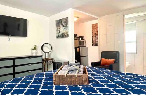 Northeast Miami House | Inviting Studio with Pool Access and Free Parking