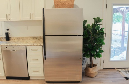 Alamo House | Top-Rated Studio Guest House with Ocean View & Pool